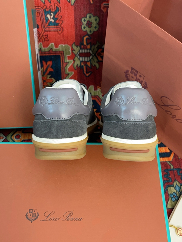 スーパーコピーブランド靴着用イメージ